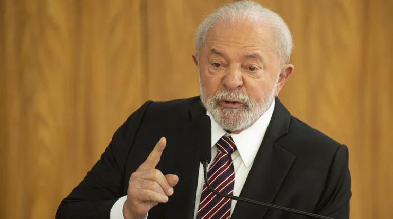 Lula deve mudar critério para escolha de novo nome da PGR O presidente Lula (PT) defendeu hoje a ampliação do Conselho de Segurança da ONU
