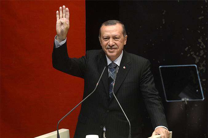 Recep tayyip erdogan é reeleito presidente na Turquia O presidente da Turquia, Recep Tayyip Erdogan, foi reeleito no domingo (28)