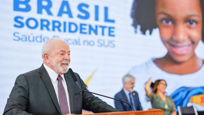 Governo: Lula sanciona lei que garante serviço odontológico pelo SUS O presidente Luiz Inácio Lula da Silva (PT) sancionou nesta