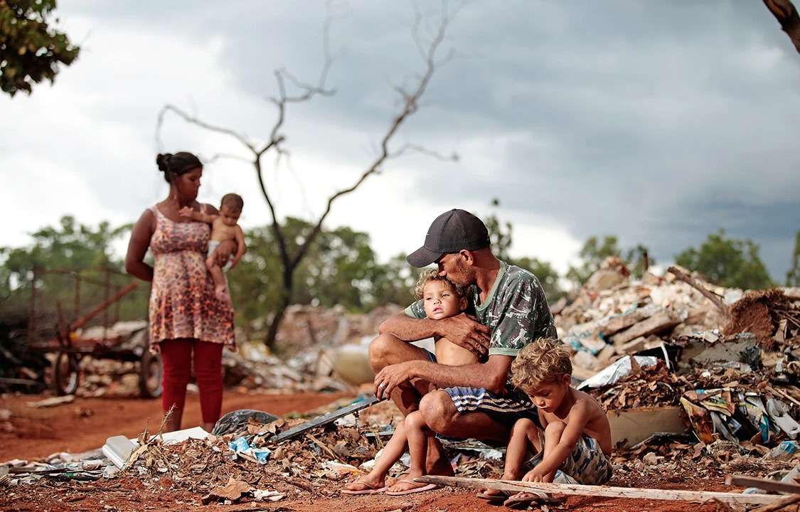 Pobreza cai, mas ainda atinge mais da metade da população/ RIO DE JANEIRO, RJ (FOLHAPRESS) - Com o impacto de medidas