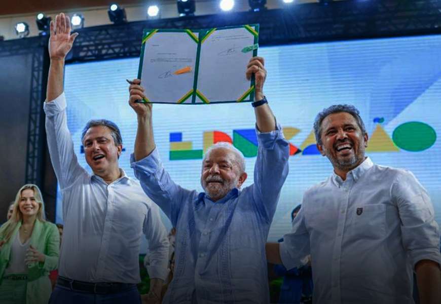 Governo: Lula e Camilo anunciam retomada de obras inacabadas em mais de 3,5 mil escolas O presidente Luiz Inácio Lula da Silva anunciou,