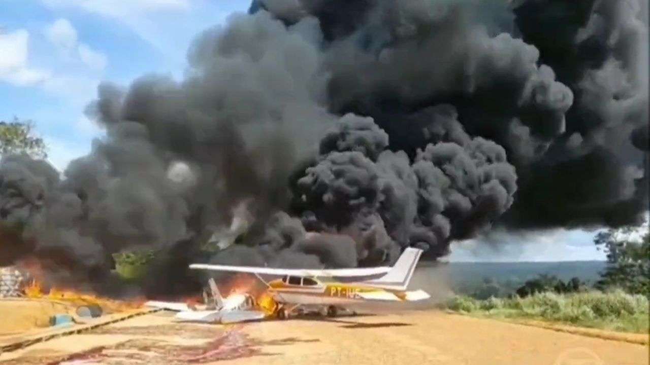 Ibama destrói aviões e pistas de pouso usadas em garimpos ilegais/ Brasília (29/05/2023) - A operação Acupary, realizada pelo Ibama