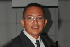 Policial civil matou quatro colegas de trabalho em delegacia, saiba quem são as vítimas. Um policial civil matou quatro colegas de trabalho