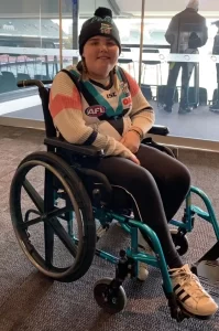 Menina de 11 anos sofre AVC enquanto dava risada. Uma menina de apenas 11 anos sofreu um Acidente Vascular Cerebral (AVC)