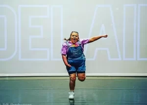 Menina de 11 anos sofre AVC enquanto dava risada. Uma menina de apenas 11 anos sofreu um Acidente Vascular Cerebral (AVC)