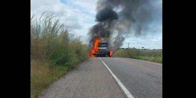 ​Jornalista e Radialista "Bambam" morre em grave acidente entre Goianésia do Pará e Jacundá / O locutor e jornalista Sandro Ramos