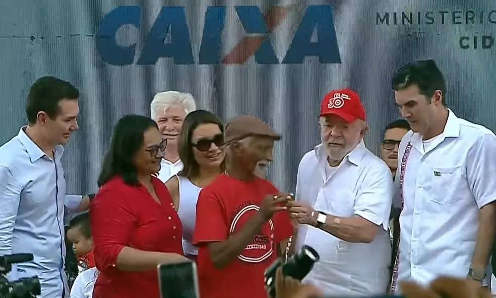 Lula faz entrega de unidades do Minha Casa Minha Vida no Pará/ O presidente da República cumpre agenda no Pará neste sábado (17)