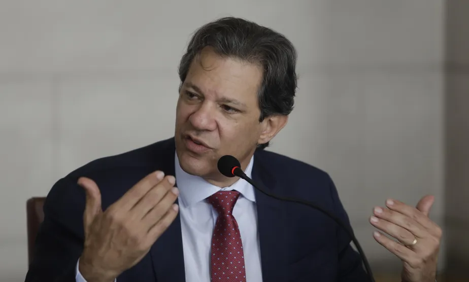 Economia: Haddad anuncia que MP das Apostas Esportivas arrecadará R$ 2 bi O ministro da Fazenda, Fernando Haddad, afirmou nesta quinta-feira