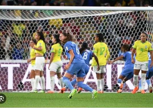 Copa do Mundo Feminina: Com falha de marcação, Brasil perde para França Por pouco o Brasil não conseguiu um empate com a França. Na segunda