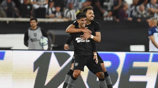 Brasileirão: Rodada recheada de empates faz Botafogo aumentar vantagem Botafogo vence o Bragantino e mantém 100% como mandante no Brasileirão