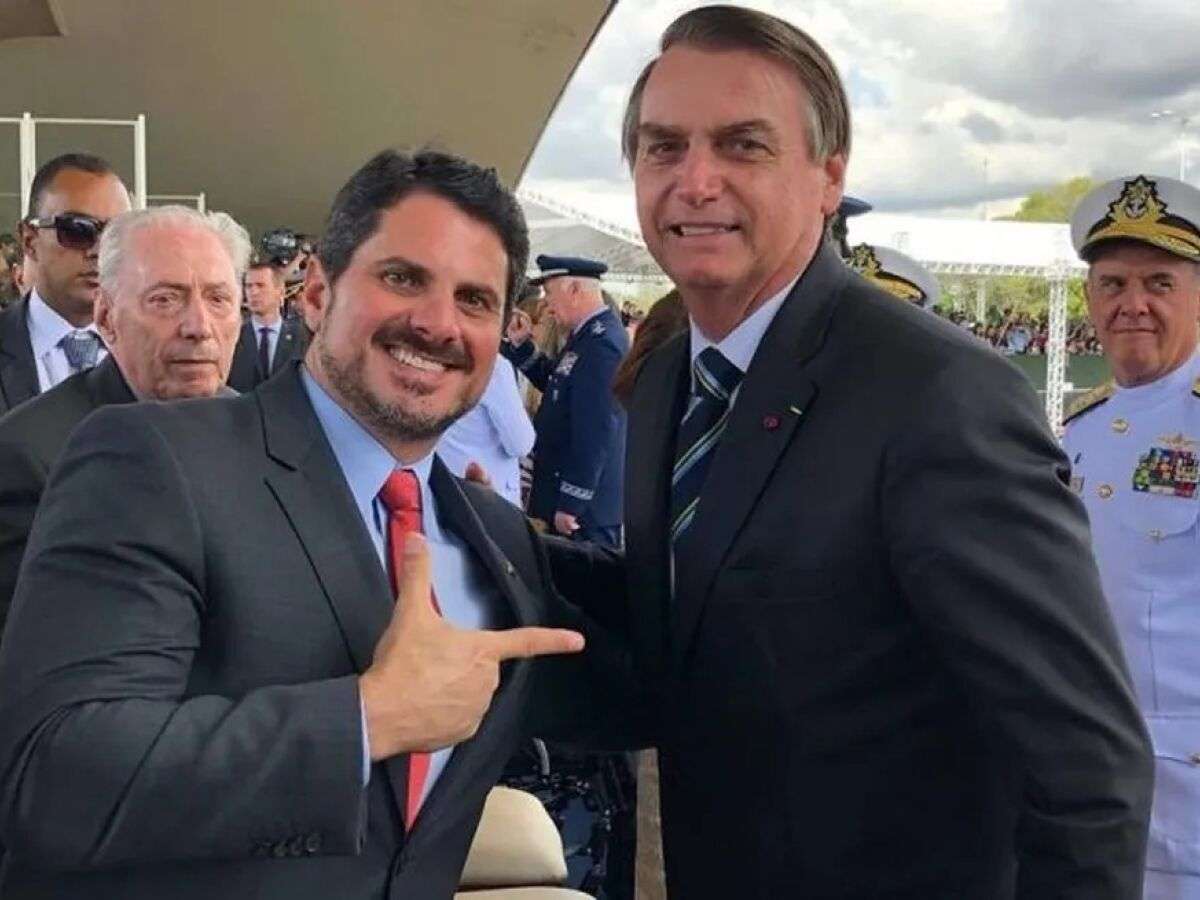 Política: Bolsonaro nega articulação para gravar Moraes junto com Do Val O ex-presidente Jair Bolsonaro (PL) afirmou nesta quarta-feira (12)