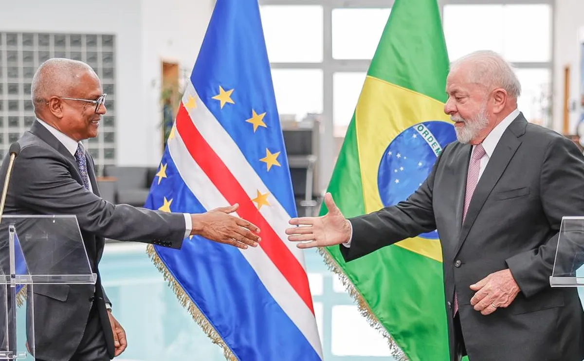 Internacional: Lula promete abrir novas embaixadas em países africanos O presidente Luiz Inácio Lula da Silva (PT) afirmou nesta quarta-feira