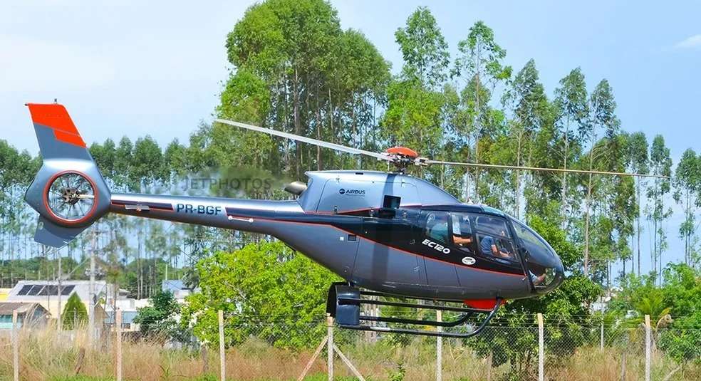 Equipes do AP e PA sobrevoam o local onde um helicóptero desapareceu na Amazônia. Por volta das 9h da manhã desta sexta-feira (18)