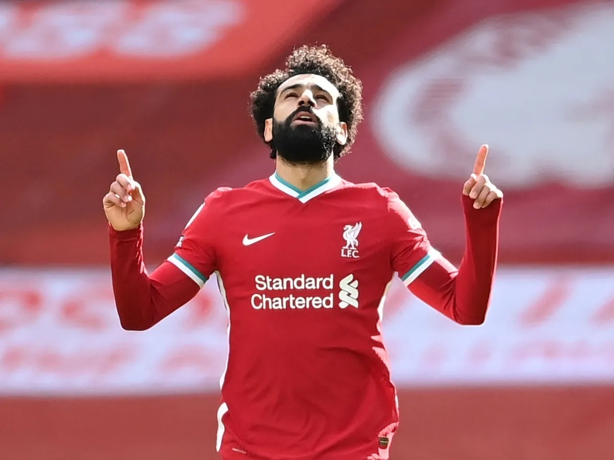 Salah aceita proposta de time de Benzema na Arábia Saudita, diz TV