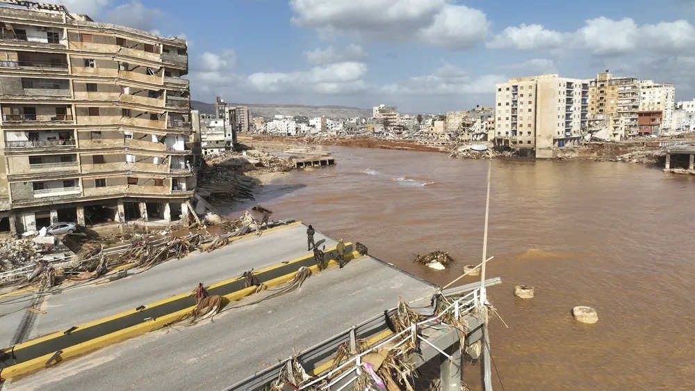 Numero de mortos após passagem de tempestade na Líbia sobe para 2,5 mil pessoas. O diretor de um hospital na região de Derna, a principal