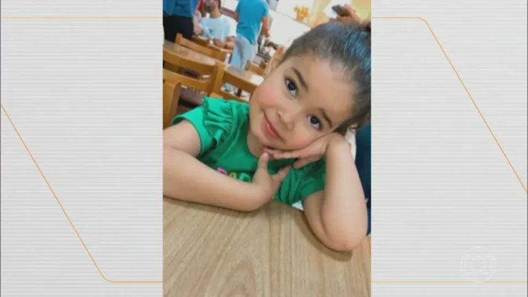 Família da menina morta pela PRF Relata que 28 agentes estavam no hospital no dia do crime Os três policiais rodoviários acusados de matar