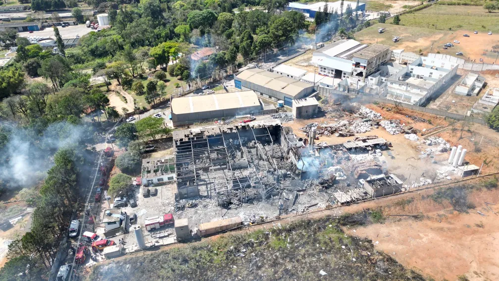 Em Cabreúva, uma explosão em uma fábrica metalúrgica matou duas pessoas e deixou vários feridos Em Cabreúva (SP), uma empresa metalúrgica