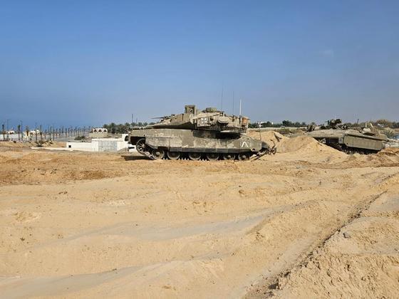 Israel descarta cessar-fogo e avança para o coração da Faixa de Gaza O Exército israelense está avançando na Faixa de Gaza e está próximo