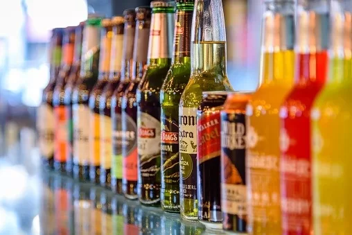 Decreto Municipal: Veja os novos Horário para vendas de bebidas alcoólicas em Tailândia O PREFEITO MUNICIPAL DE TAILANDIA- Estado do Pará,