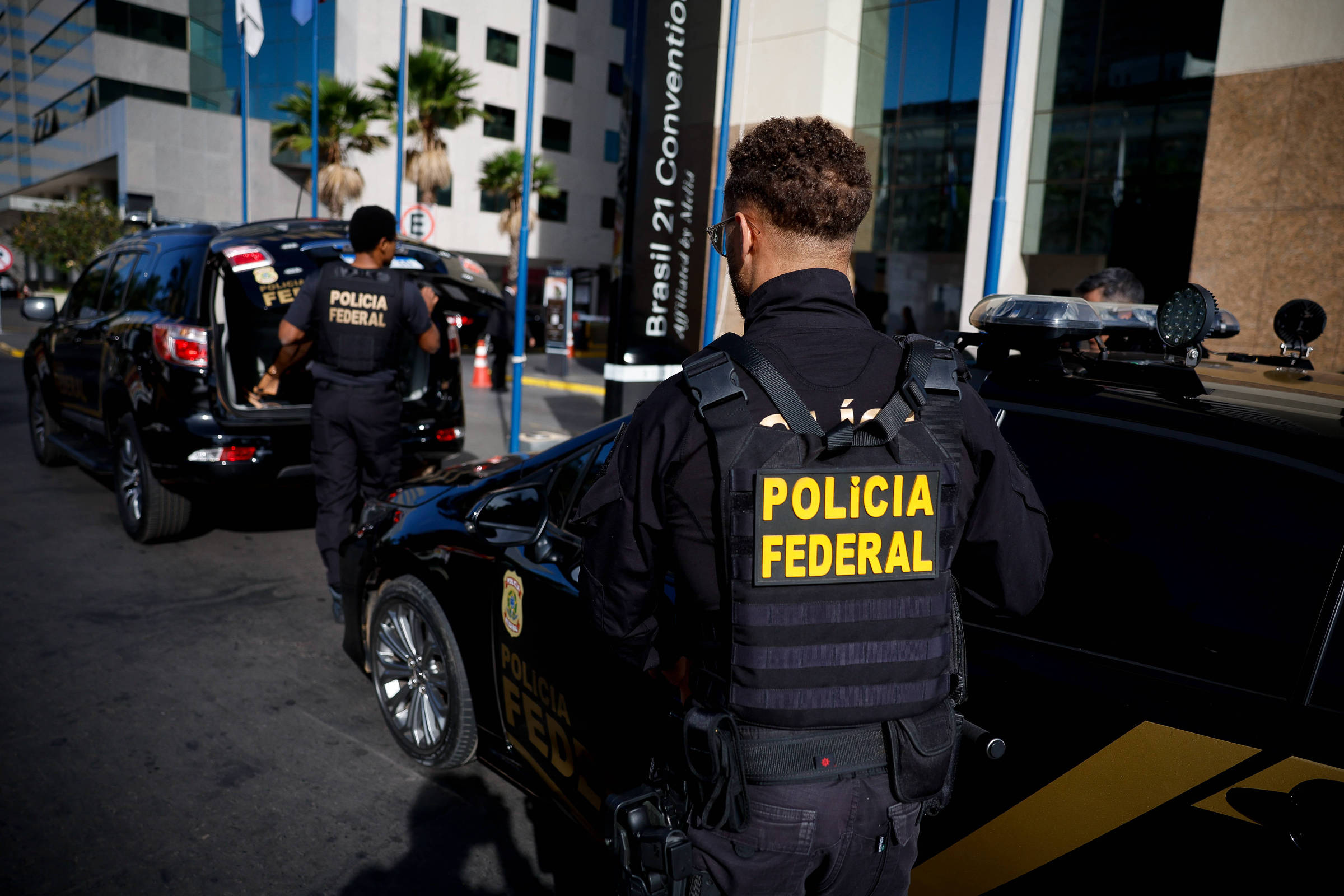 PF prende 2 suspeitos de planejar ataques terroristas no Brasil Nesta quarta-feira, 8, dois brasileiros foram presos pela Polícia Federal