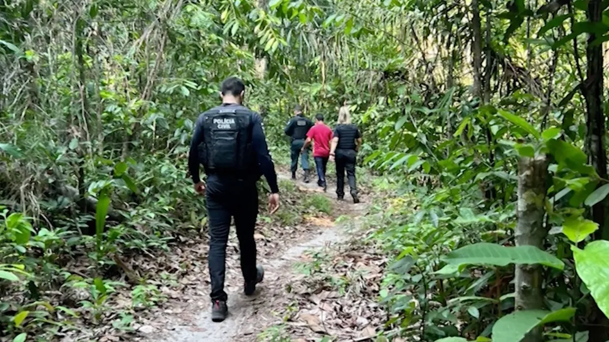 Dupla suspeita de balear PM morre em troca de tiros. Dois homens atiraram contra viaturas da PM e balearam um policial militar