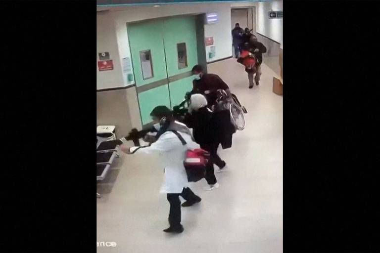 Vídeo: Militares israelenses se disfarçam de médicos e pacientes e matam três palestinos. Um comando de militares à paisana...