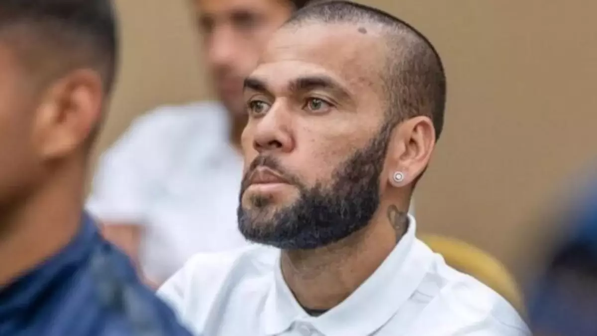 Daniel Alves é condenado a 4 anos e 6 meses de prisão por estupro na Espanha O ex-jogador da seleção brasileira Daniel Alves foi condenado