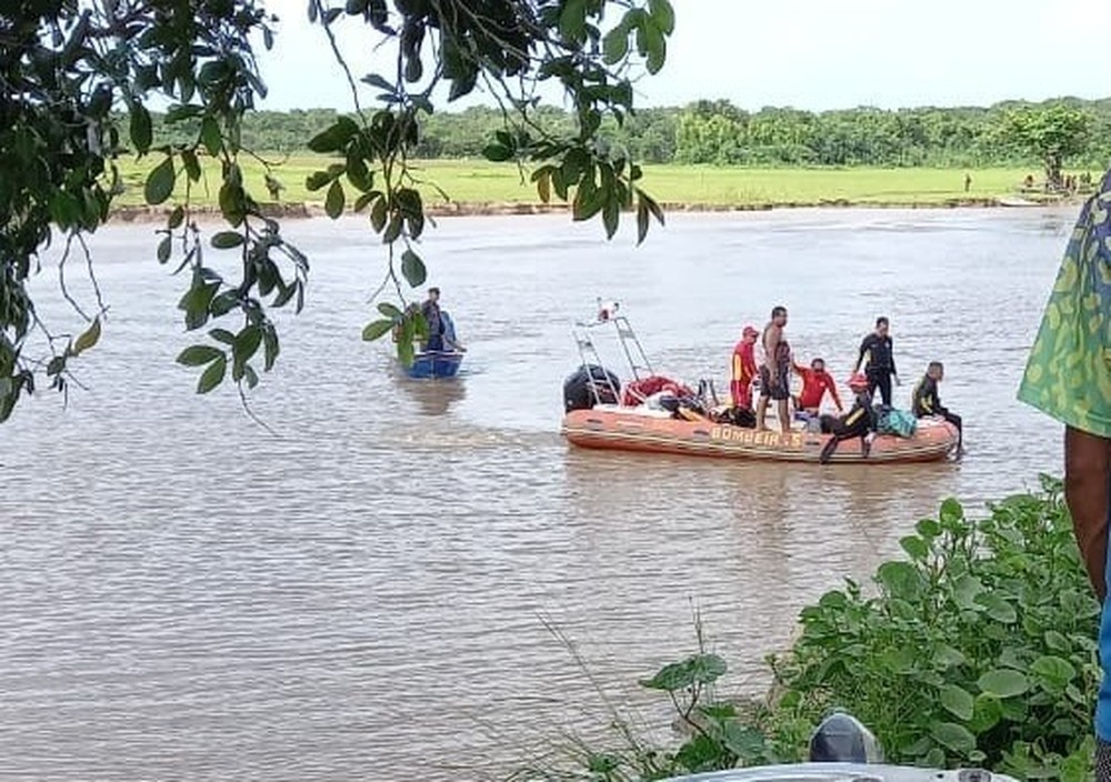 Adolescente morre afogado após entrar no rio para pegar pipa na Ilha do Marajó Caso aconteceu no município de Cachoeira do Arari. Um jovem de