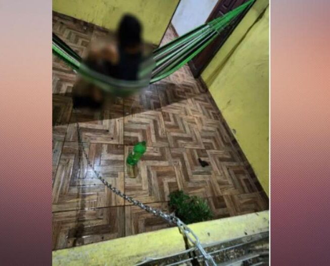 🚨Após 21 anos, mulher acorrentada pelos pés dentro de casa é resgatada no Pará Policiais militares resgataram na última terça-feira (13)
