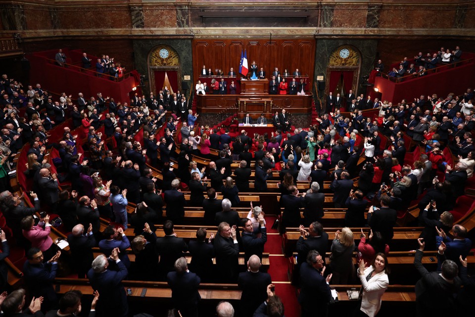 França inclui oficialmente direito ao aborto em sua Constituição. No Dia Internacional da Mulher, nesta sexta-feira (8), o governo da França.