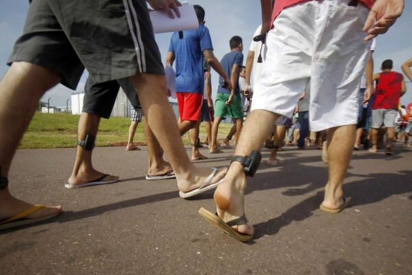 Segurança: Deputados devem decidir fim das 'saidinhas' de presos nesta quarta A Câmara dos Deputados pode votar nesta quarta-feira o projeto