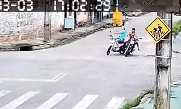 🚨Vídeo mostra acidente que idoso morre após colisão de moto A família do idoso identificado como Pedro Lucas de Souza ainda está chocada com