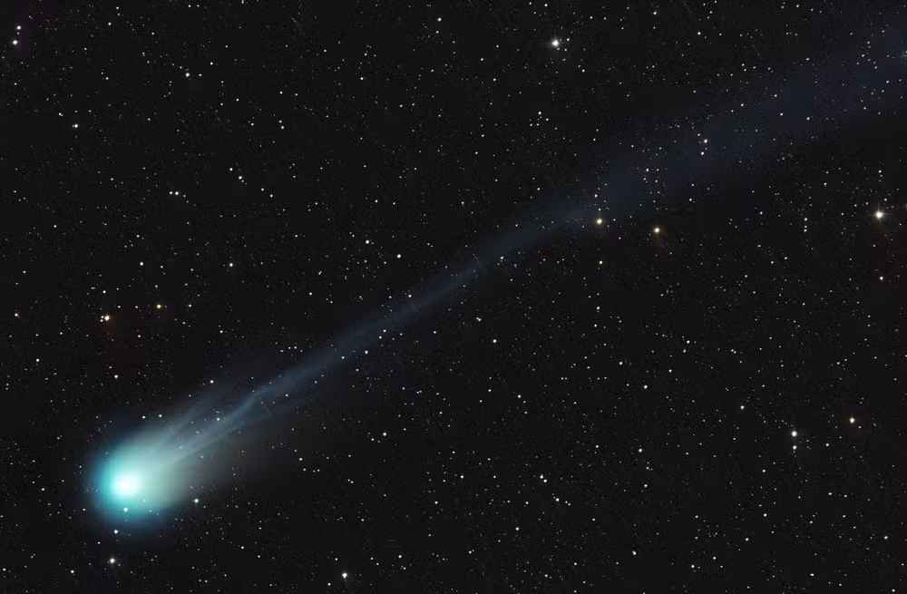 'Cometa do Diabo' já e visível no Hemisfério Norte. No Hemisfério Sul, melhor data para observar o corpo celeste será em 19 ou 20 de abril...