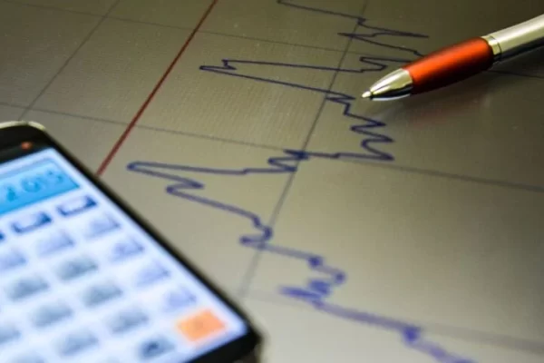 Economia: Vendas do comércio crescem pelo 2º mês seguido e atingem maior patamar em 25 anos O volume de vendas do comércio varejista cresceu