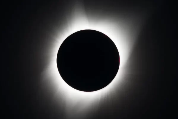 Eclipse solar total dia 8 de abril. Estados Unidos, México e Canadá serão os países que terão a chance de acompanhar o eclipse solar...