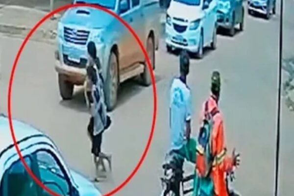 Vídeo: duas crianças são atropeladas ao atravessar rua; As duas crianças foram atropeladas ao atravessar rua em Marabá, sudeste do estado...