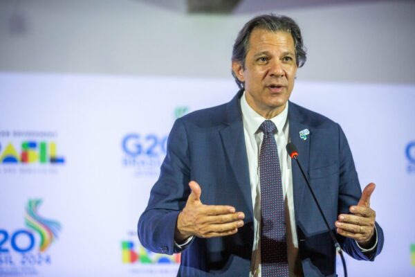 Economia: Haddad confirma meta de déficit zero e que salário mínimo deve ser de R$ 1.502 em 2025 O ministro da Fazenda, Fernando Haddad