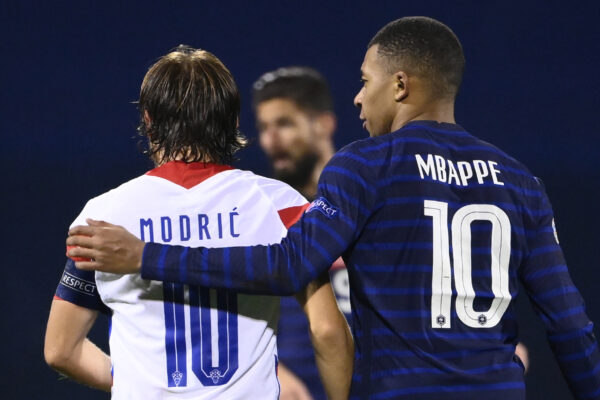 Modric não renova com o Real e Mbappé poderá ficar com a camisa 10. Ídolo do Real Madrid, o croata Luka Modric tem sua saída ao final desta temporada...