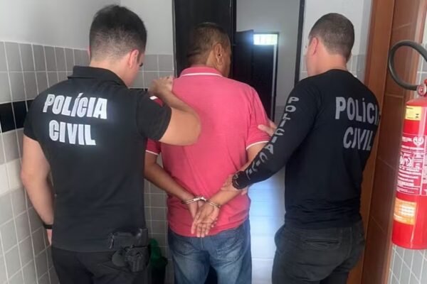 Justiça dá direito à professor suspeito de estuprar aluno em sala de aula