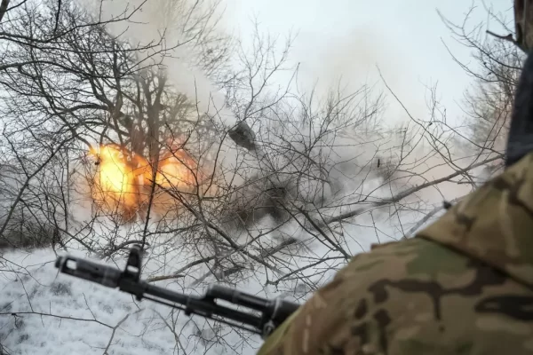 Guerra na Ucrânia: Rússia tenta tomar 2ª maior cidade da Ucrânia, Mesmo perdendo 900 soldados por dia Nos últimos dias, a Rússia