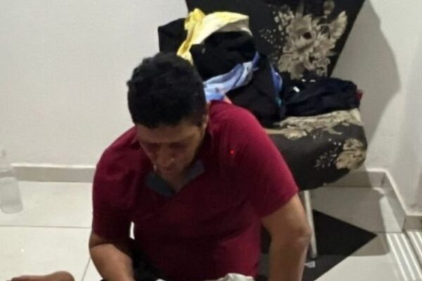 😱🚨IMAGENS FORTES: Homem arranca os dois olhos após sair da igreja ouvindo vozes; Cenas Fortes 😱🚨 Na última terça-feira (18)...