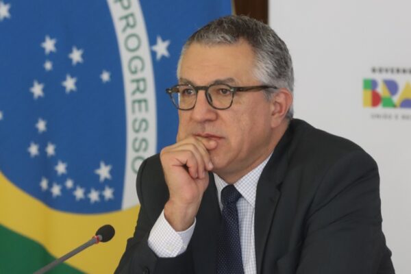 🖊Politica: Padilha diz que não há clima para votar PL do aborto na Câmara O ministro das Relações Institucionais, Alexandre Padilha...