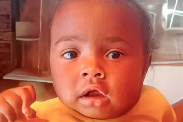 Tragédia: Criança de 2 Anos sofre parada cardíaca e morre após tomar cachaça do pai Uma criança de 2 anos sofreu uma parada cardíaca e morreu