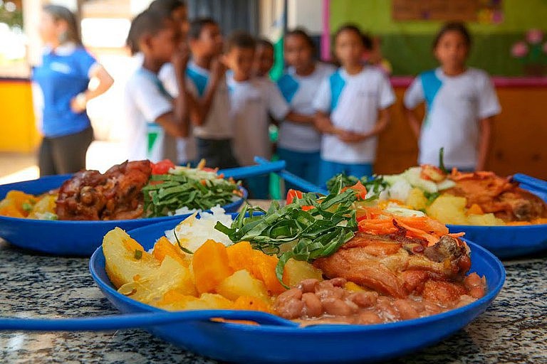 🥩ONU: Fome recua 33%, mas ainda afeta 14,3 milhões de brasileiros Relatório divulgado nesta quarta-feira (24)...