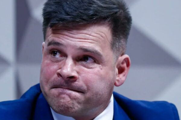 Moraes manda soltar ex-chefe da PRF, que terá de usar tornozeleira eletrônica O ministro do Supremo Tribunal Federal (STF) Alexandre de Moraes