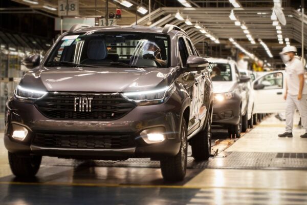 💰🚗Economia: Venda de veículos aumenta 14,3% em agosto com 237,4 mil carros emplacados A venda de veículos no país em agosto apresentou uma