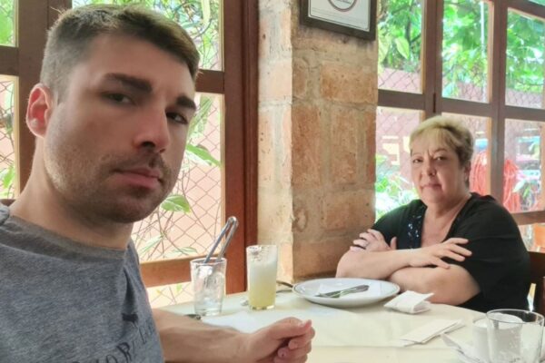 Justiça negou a prisão temporária de secretário que estuprou adolescente autista e matou a mãe A Justiça de Guarujá (SP) não determinou