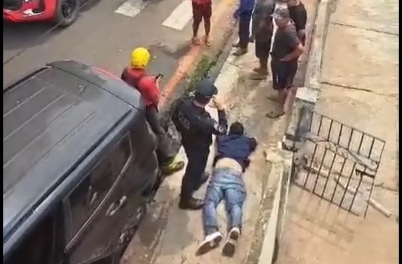 Na tarde desta terça-feira, 29, um homem atropelou três crianças que saiam da escola General Osório, em Cametá, nordeste paraense.