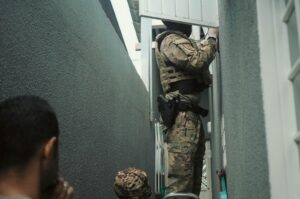 Polícia Federal deflagra operação e desarticula esquema bilionário de tráfico internacional