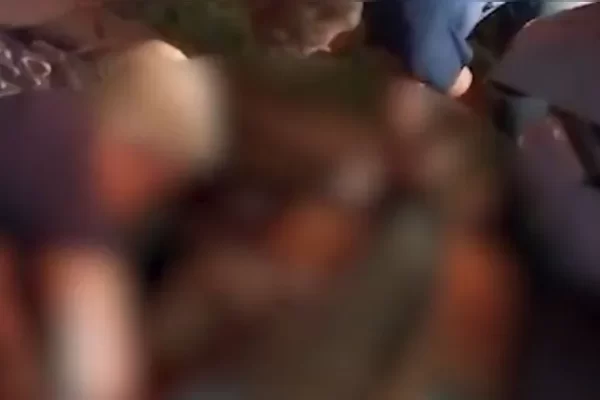 Aimprudência no trânsito, como dirigir em alta velocidade, resulta em graves acidentes e, alguns destes, com resultado de morte...